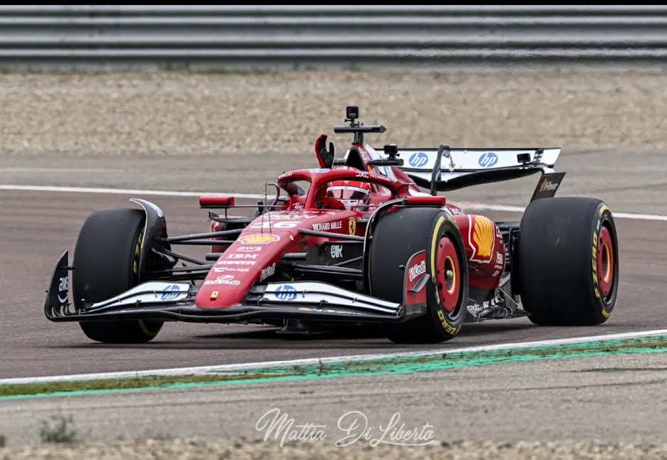 フェラーリ2025年型マシンSF-25がシェイクダウン、チャンピオン奪回の 